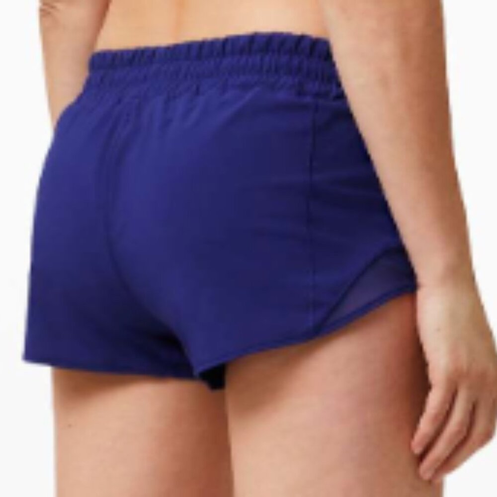 (6369) Lululemon Hotty Hot Short II *2.5" in LARKSPUR in Sz 6