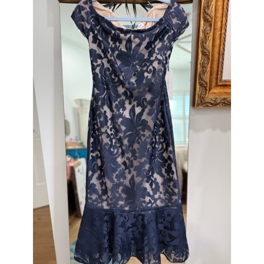 0103 CALVIN KLEIN Navy Embellished Floral Short Slv Sheath Dress Sz 6