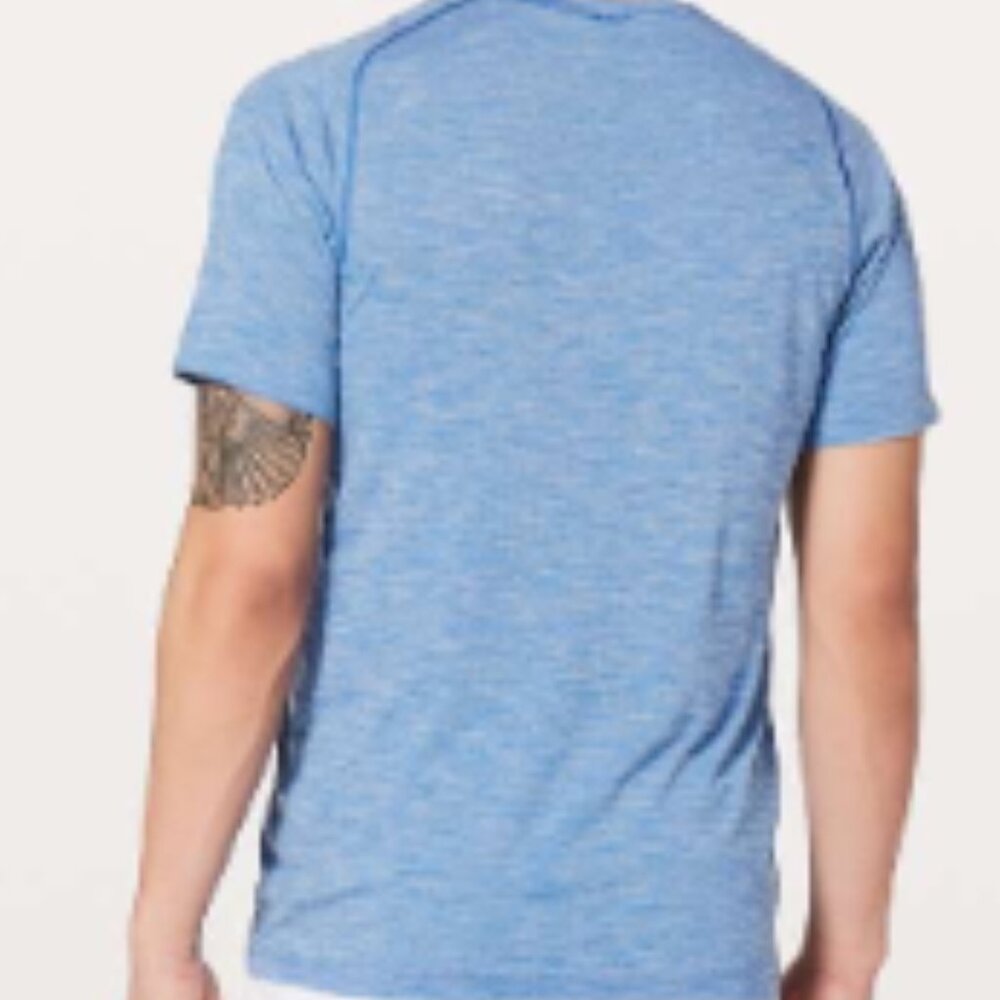 (6060) LULULEMON MENS Metal Vent Tech Surge Short Sleeve Size M *FLAW spots