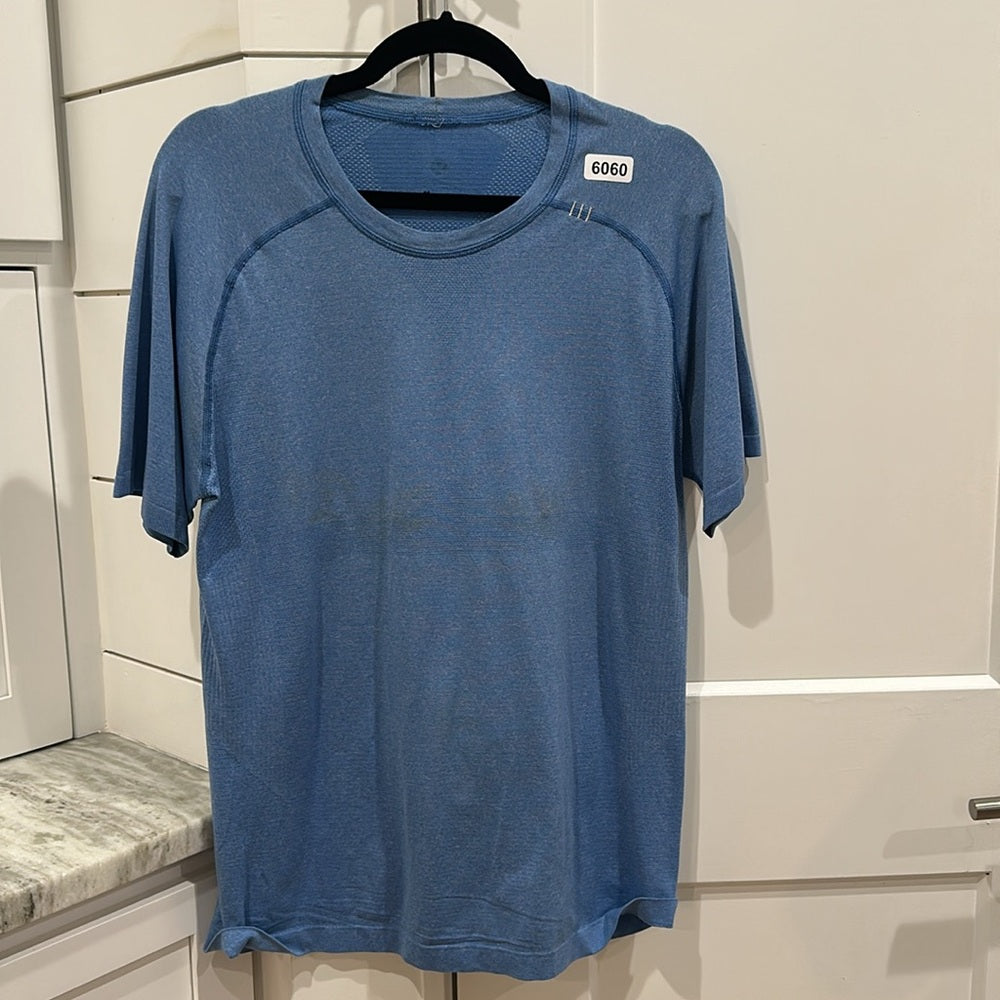 (6060) LULULEMON MENS Metal Vent Tech Surge Short Sleeve Size M *FLAW spots