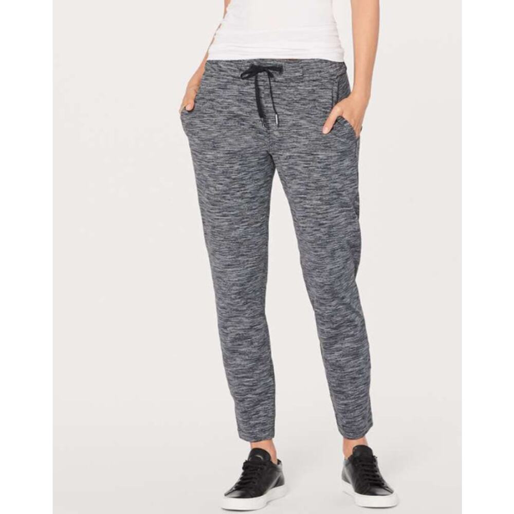 6997 Lululemon On The Fly Pant *28" Wee Are From Space Black Slate / Black