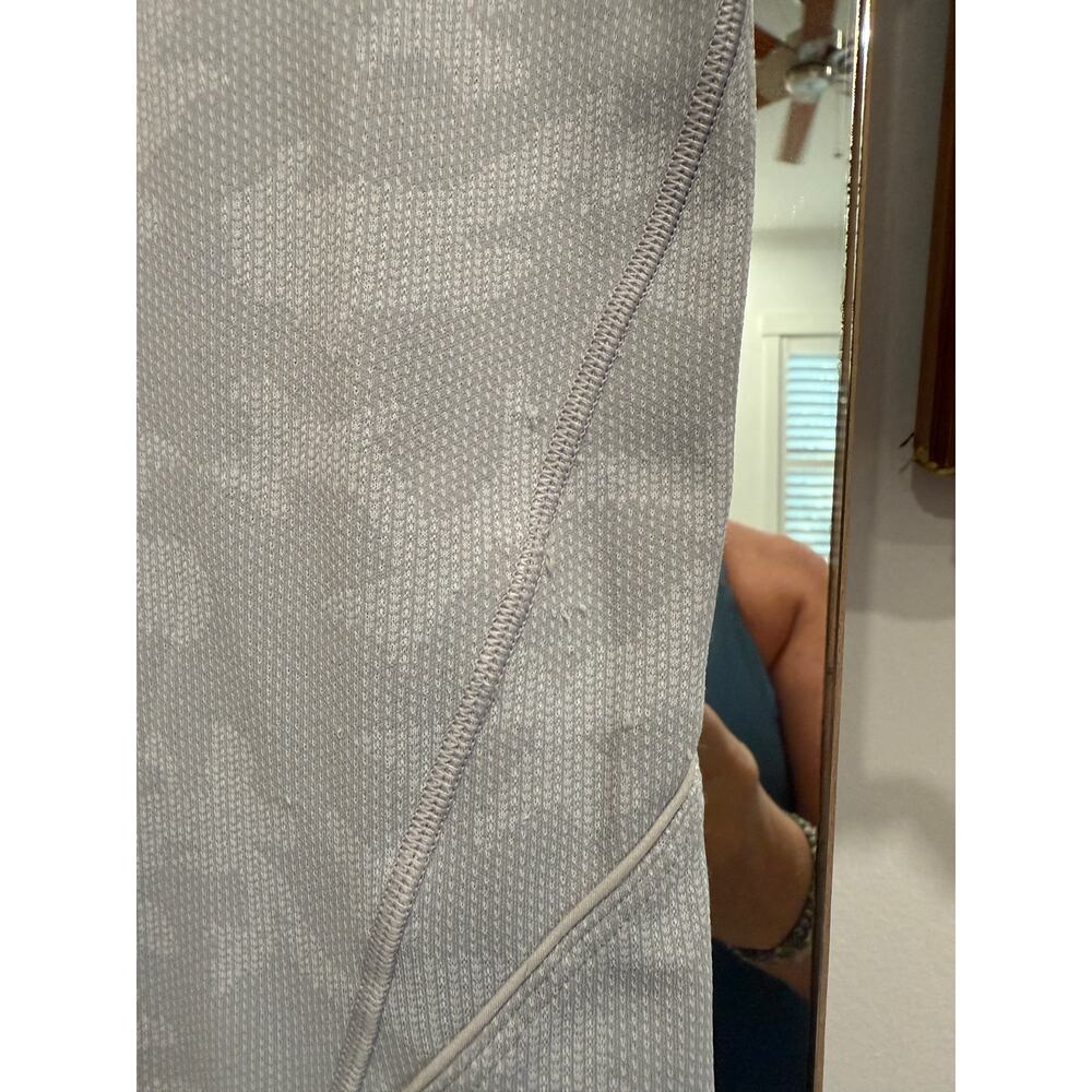 6995 Lululemon Long Distance Short Sleeve Incognito Camo sz 12