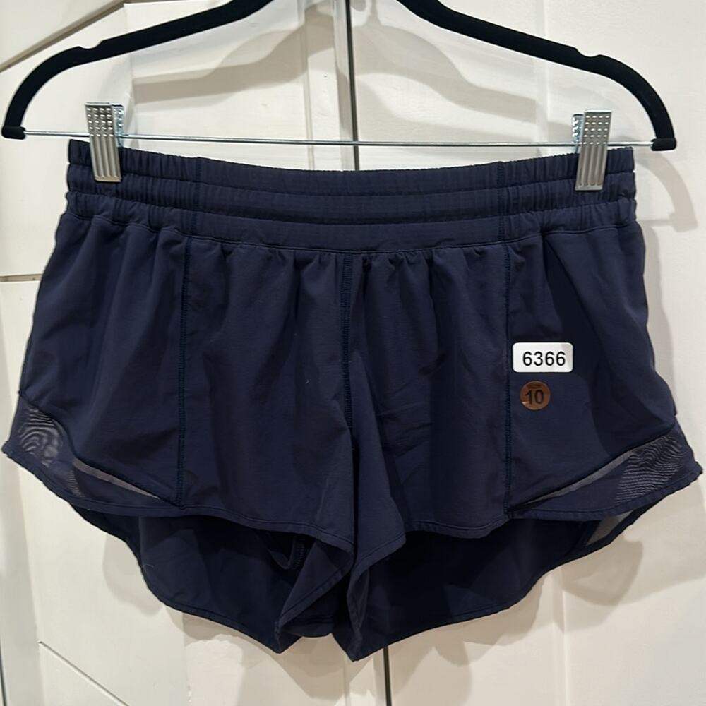6366 Lululemon Hotty Hot Short II *2.5" Jin MIDNIGHT NAVY Sz 10