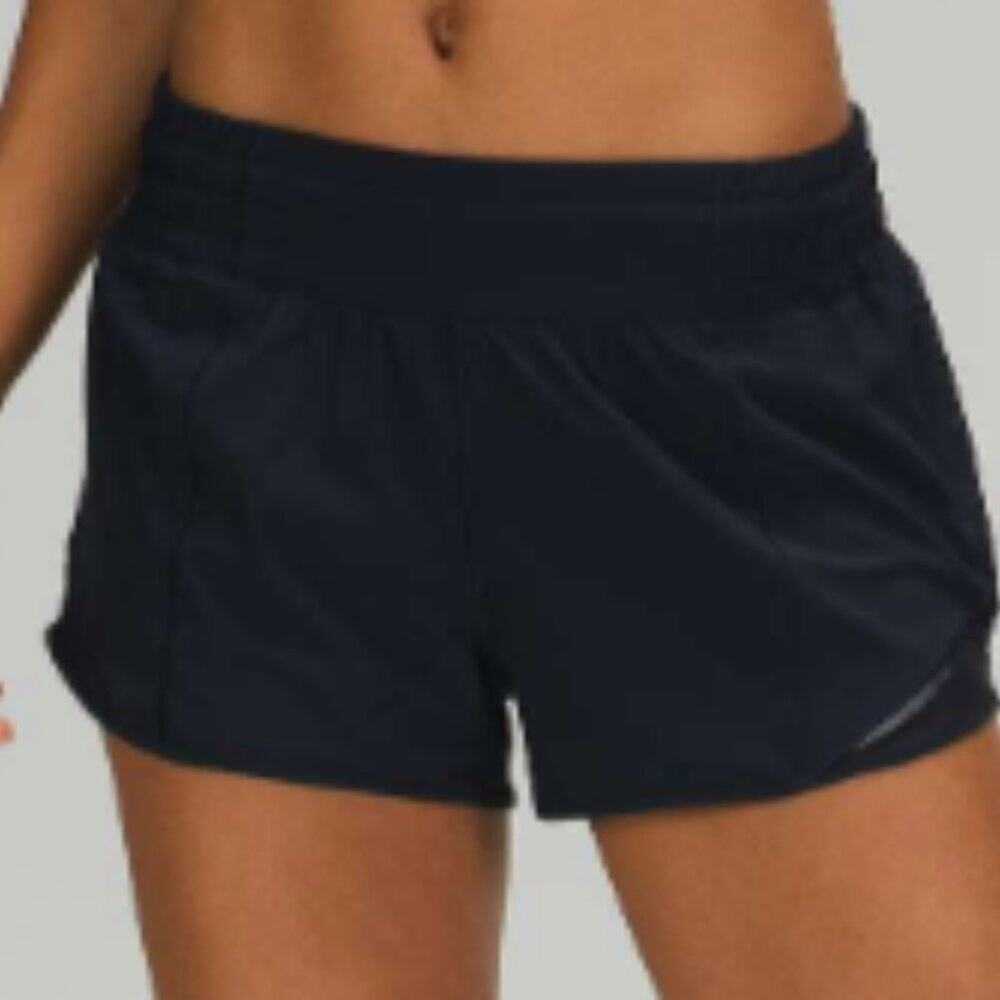 6368 Lululemon Hotty Hot Short *High-Rise 2.5" TRUE NAVY in Sz 6