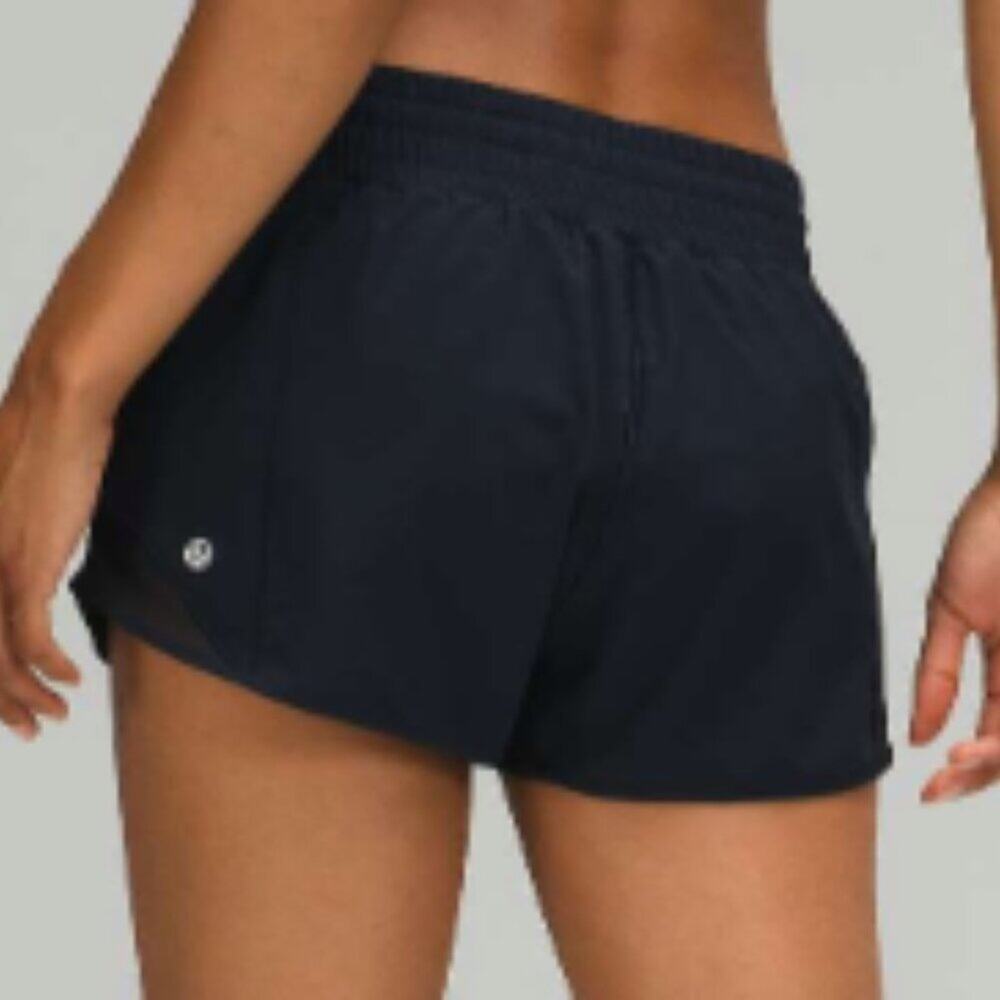 6368 Lululemon Hotty Hot Short *High-Rise 2.5" TRUE NAVY in Sz 6