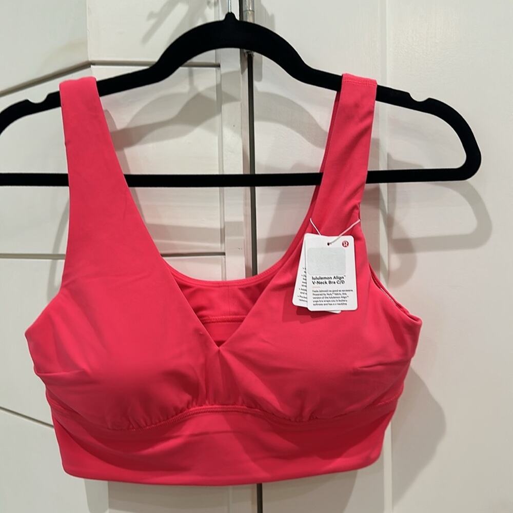 2 Lululemon NWT Align V-Neck Bra *Light Support, C/D Cup Sz 10 in Lip Gloss