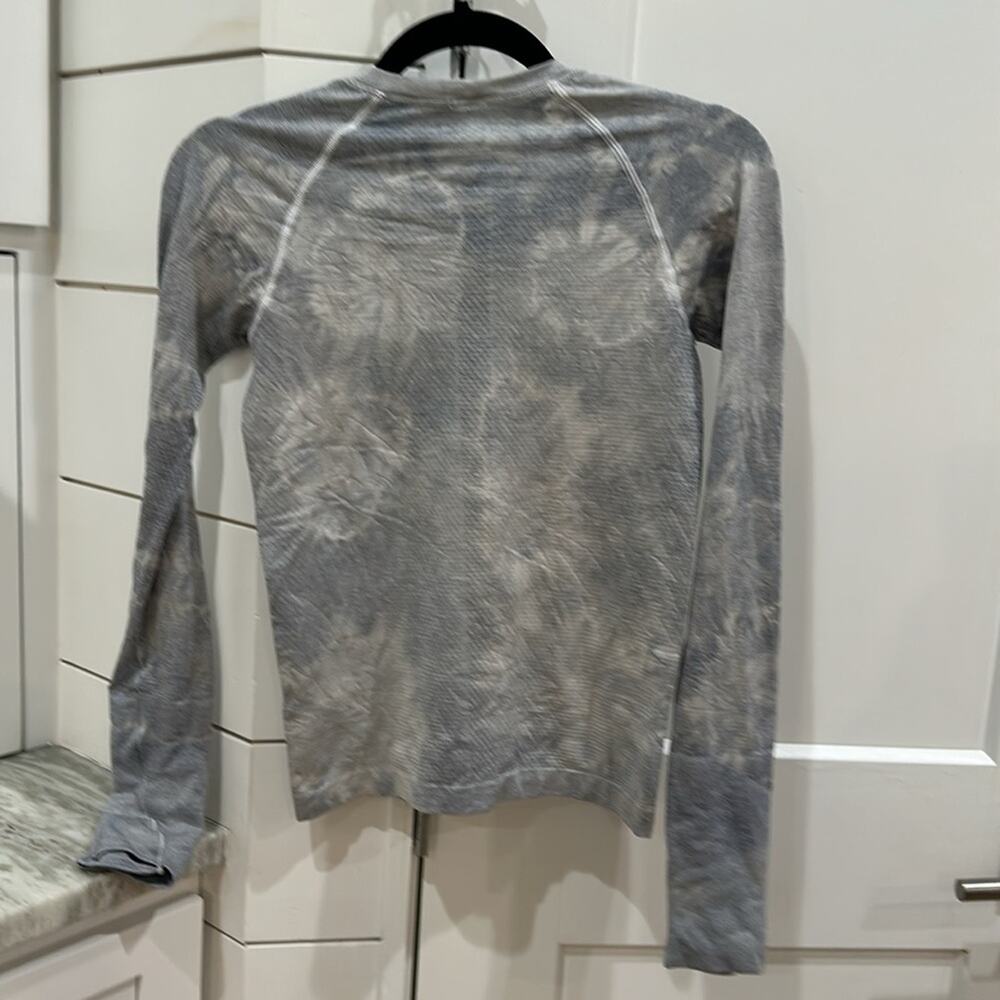 6203 - LULULEMON Run: Swiftly Tech Long Sleeve Crew Sz 4 *HAND-DYED