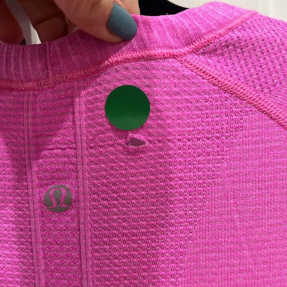 6046 - LULULEMON RUN: Swiftly Tech BREEZE Long Sleeve Crew Sz 8 *FLAW
